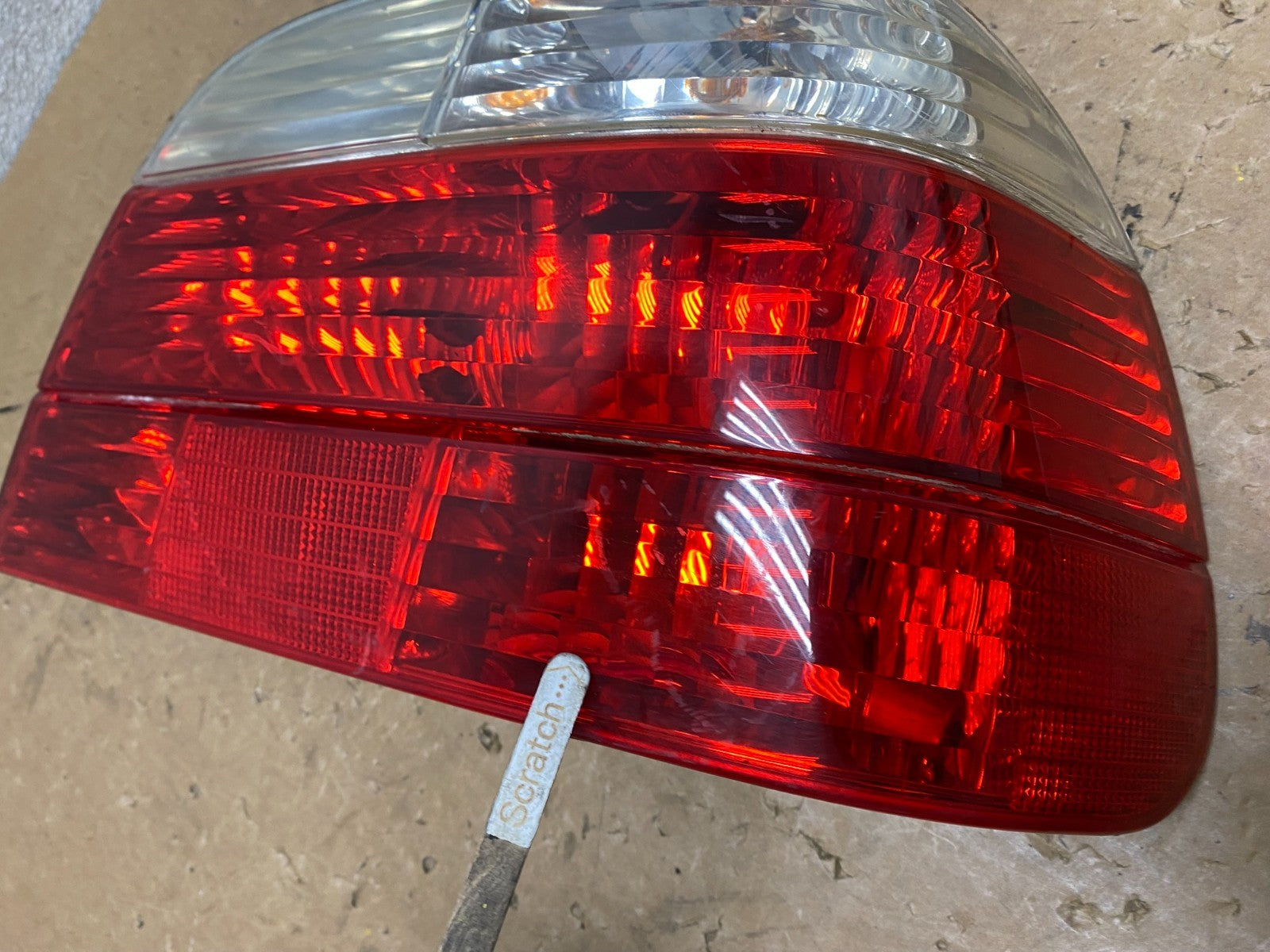 1999 to 2001 BMW E38 7-Series Right Passenger Rh Side Tail Light OEM V6004 DW4