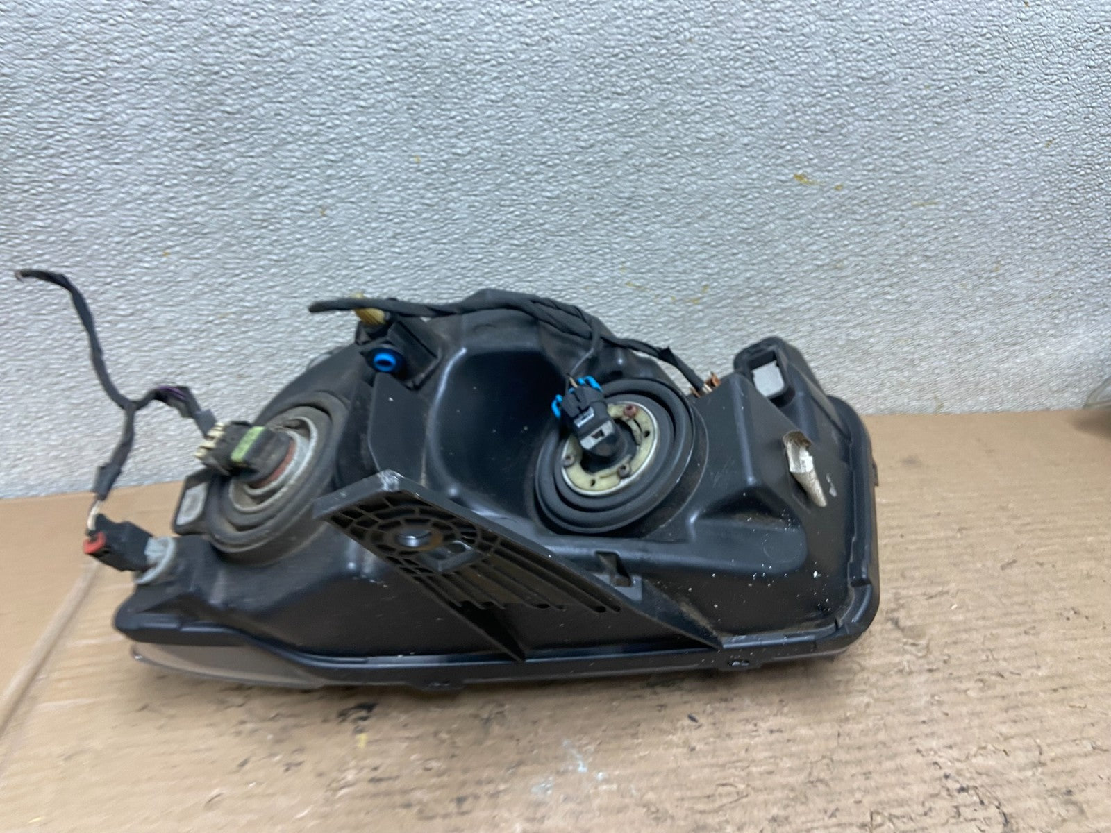 2011-2013 Jeep Grand Cherokee Right Passenger Halogen Headlight AA9571 DW6