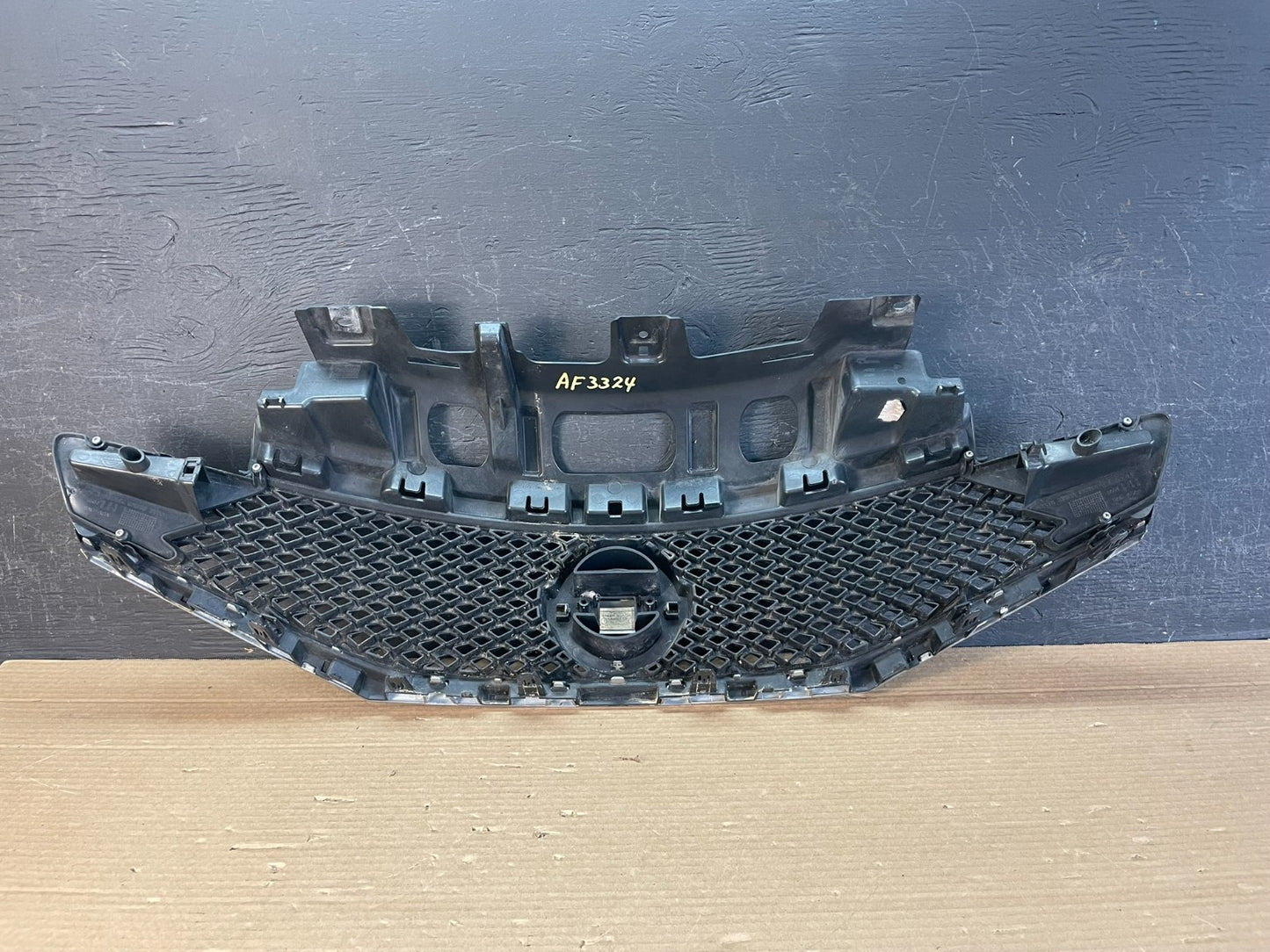 2015 - 2016 Nissan Versa Note Hatchback Front Upper Grill Grille AF3324 DG3