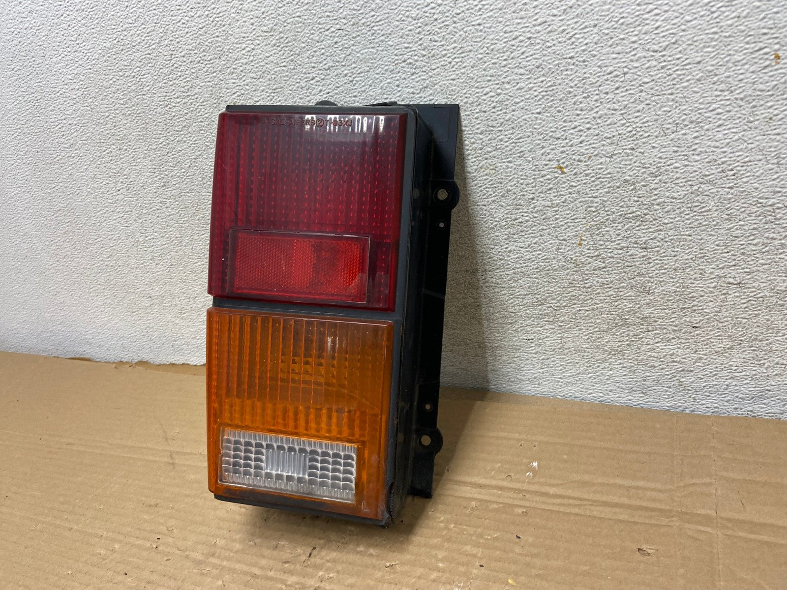 1984 to 1996 Jeep Cherokee Left Driver LH Side Tail Light AG9070 LK2