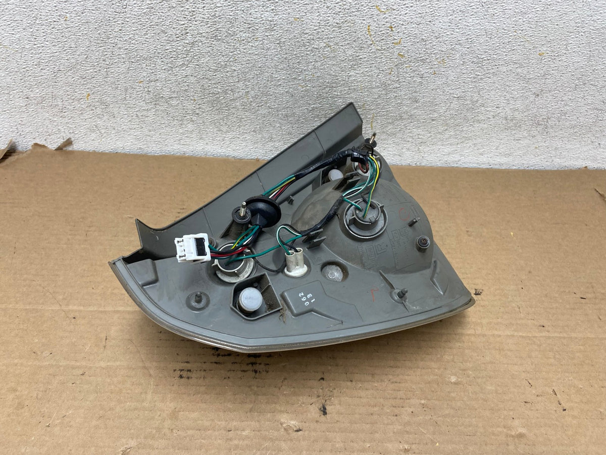 2002 2003 2004 Nissan Altima Right Passenger Rh Tail Light Side AH4082 LK5