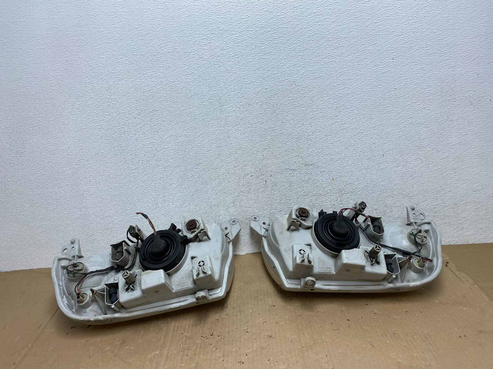 1999-2005 Suzuki Grand Vitara Left+Right Side Set Halogen Headlights AE9224 DW5