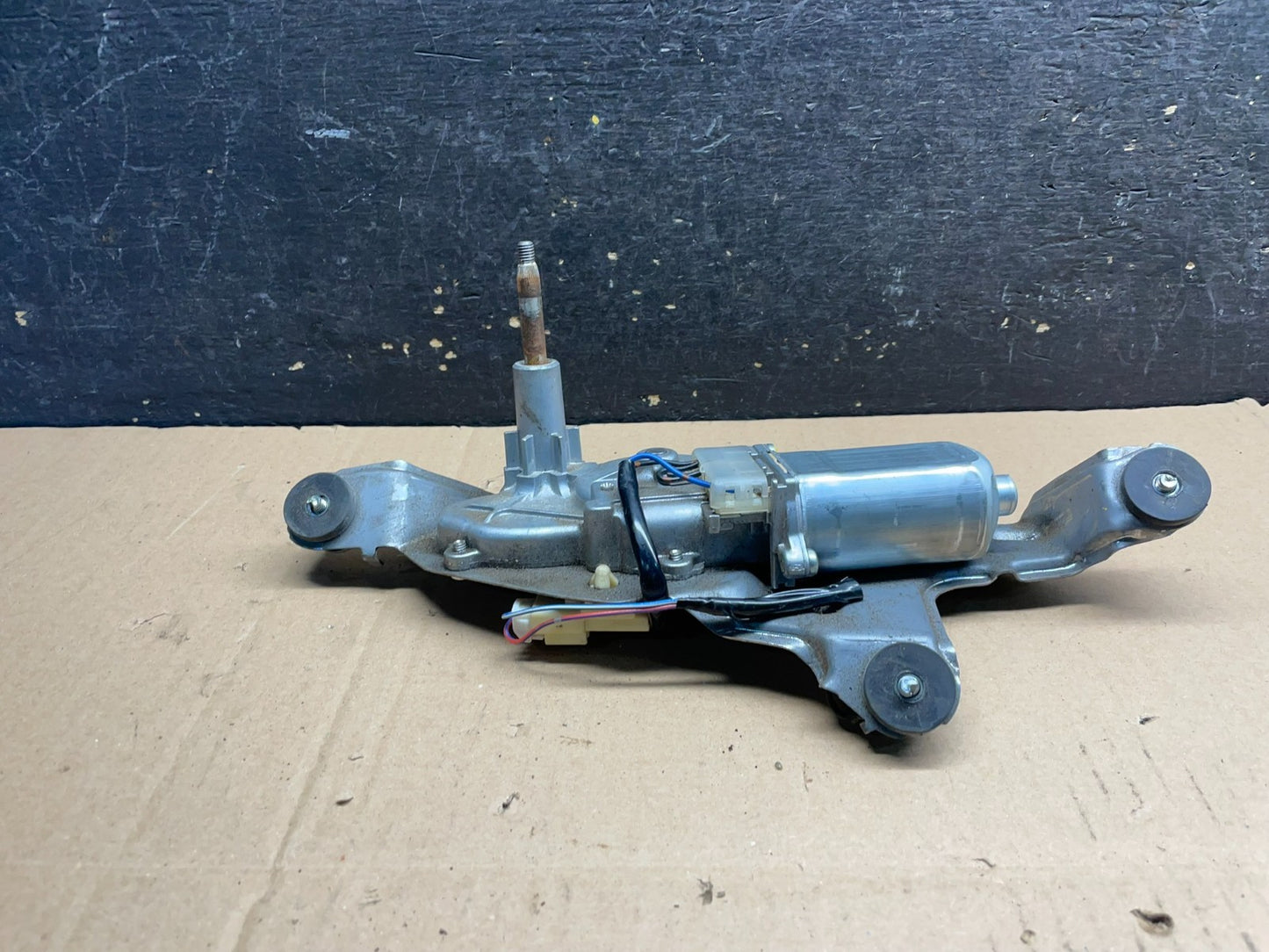 2007 to 2015 Mazda CX-9 CX9 Windshield Rear Wiper Motor V2002 DG3