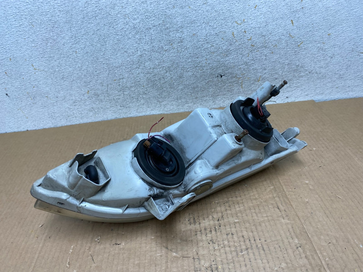 1997-2001 Lexus Es300 Left Driver Side Headlight Halogen AI6574 DW5