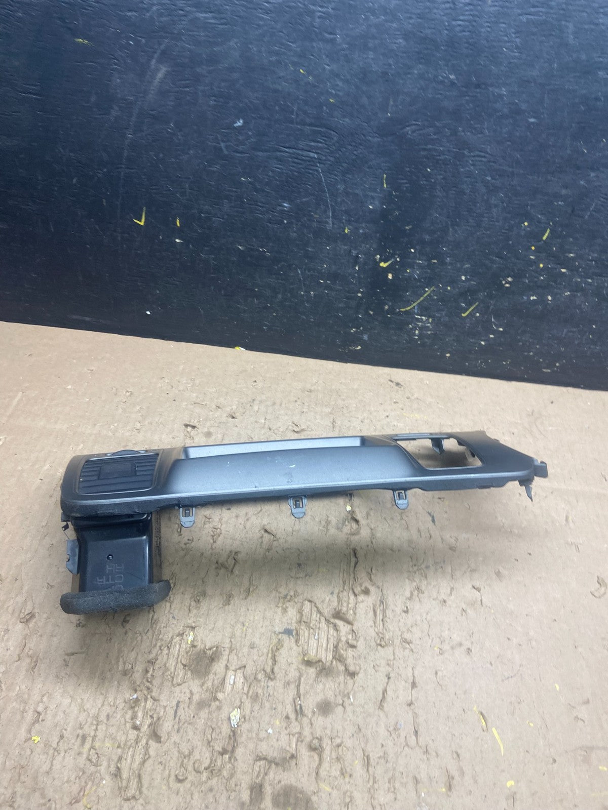 2009-2014 Nissan Murano Radio Center Console Display Bezel Air Vent T8999 DG3