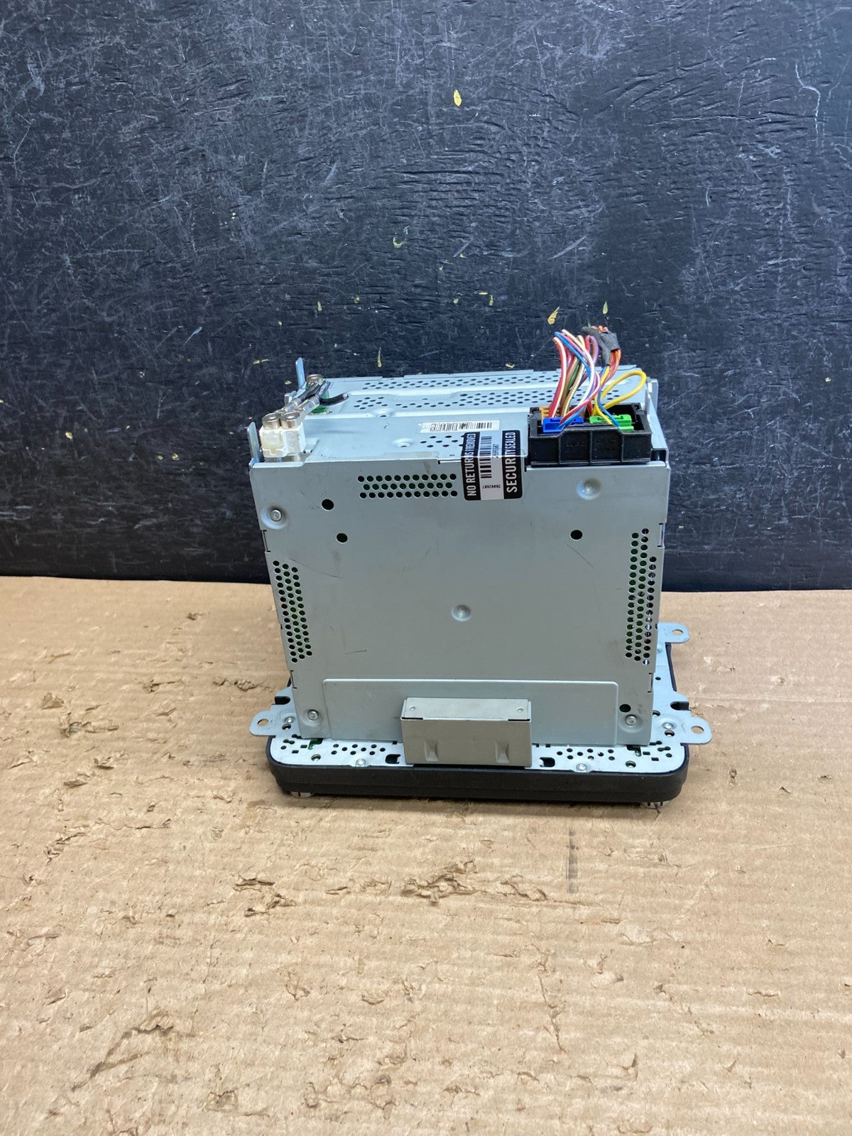 2009 to 2012 Volkswagen CC Radio CD Player Screen AM/FM AG8713 DG4