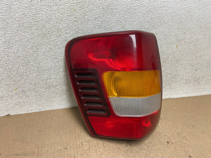 1999 - 2004 Jeep Grand Cherokee WJ Left Driver Lh Tail Light AH5900 LK1