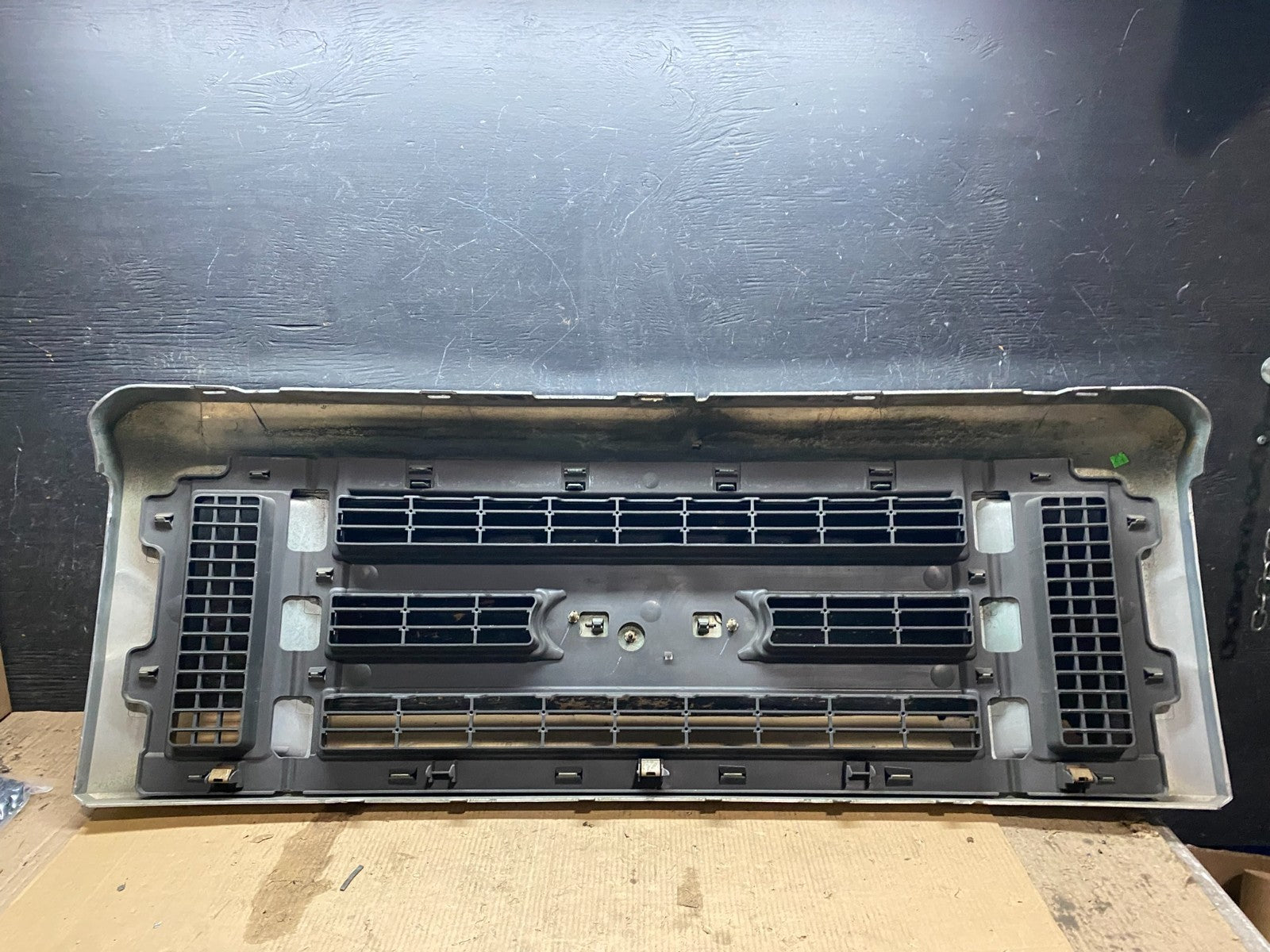 2008 to 2014 Ford Econoline E150 E250 Front Upper Chrome Grill Grille x3231 DG10