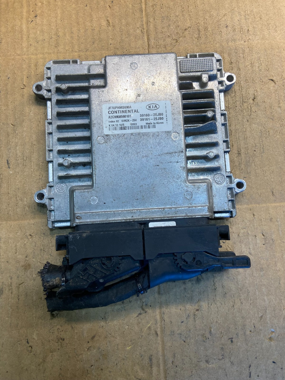 2009 to 2010 Kia Optima Ecm Ecu Engine Computer  OEM y7337 DG1