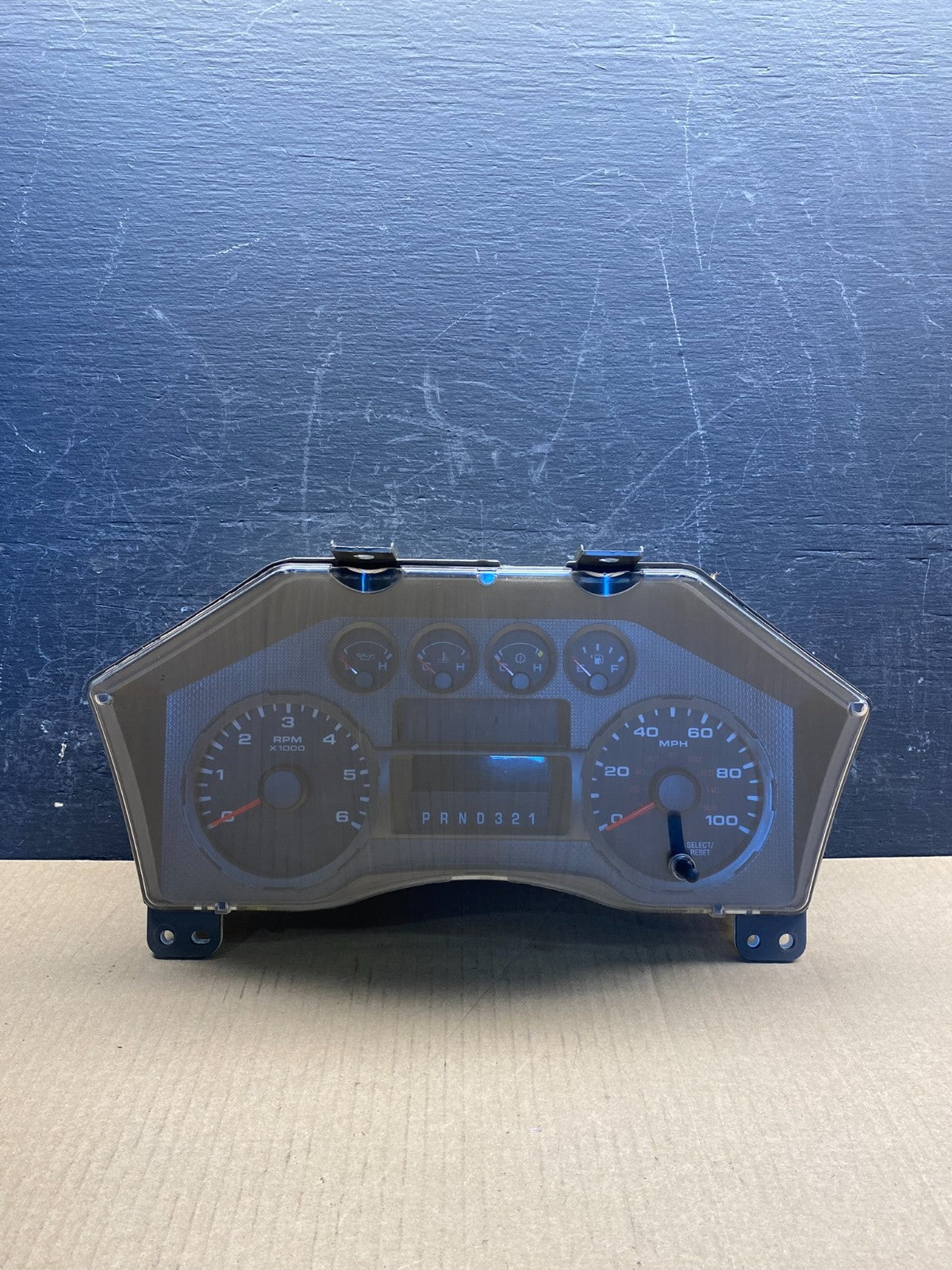 2008 to 2010 Ford F250 SD Super Duty Speedometer Cluster Gauge AG3914 DW0