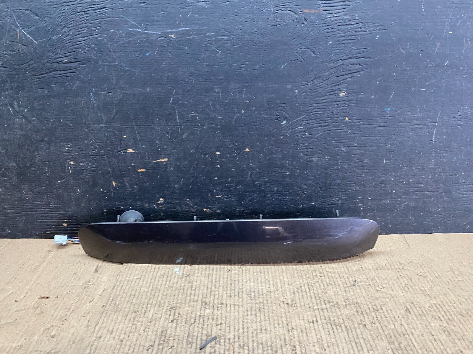 2008-2012 Buick Enclave Trunk Lid Finish Panel Moulding w/ Camera N3284 DG0