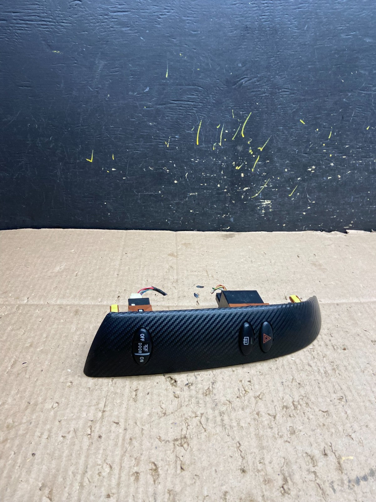 2004 to 2010 Toyota Sienna Right Side Radio Switches Bezel Trim OEM y7761 DG0