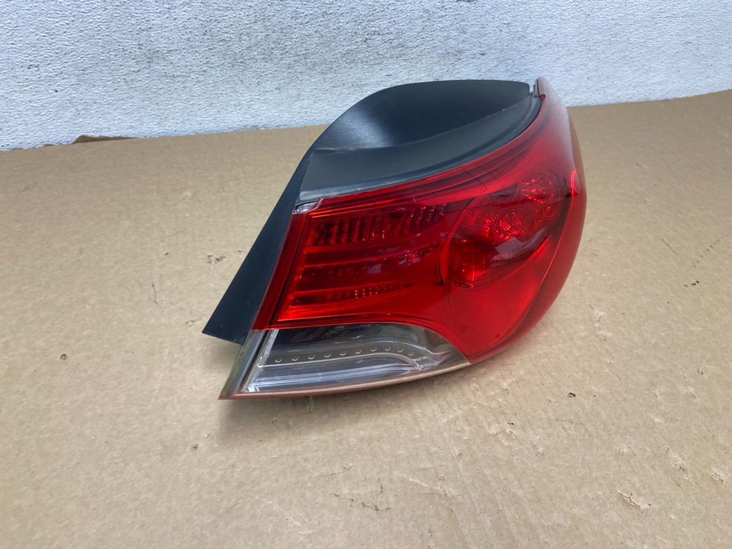 2011 2012 2013 Hyundai Elantra Sedan Right Passenger Tail Light AF7339 DW2