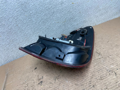2009 to 2011 Mercedes ML350 ML-Class Right Passenger RH Tail Light AA9641 LK3