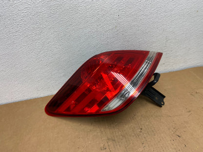 2005-2010 Toyota Avalon Left Driver Lh Side Tail Light AC8524 DW2