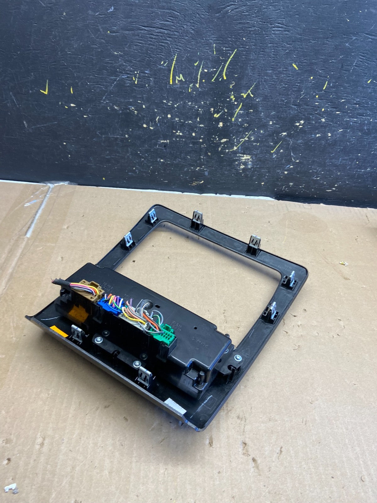 2013 to 2017 Chevrolet Traverse Radio Bezel Ac Heater Climate Control AB1965 DG4