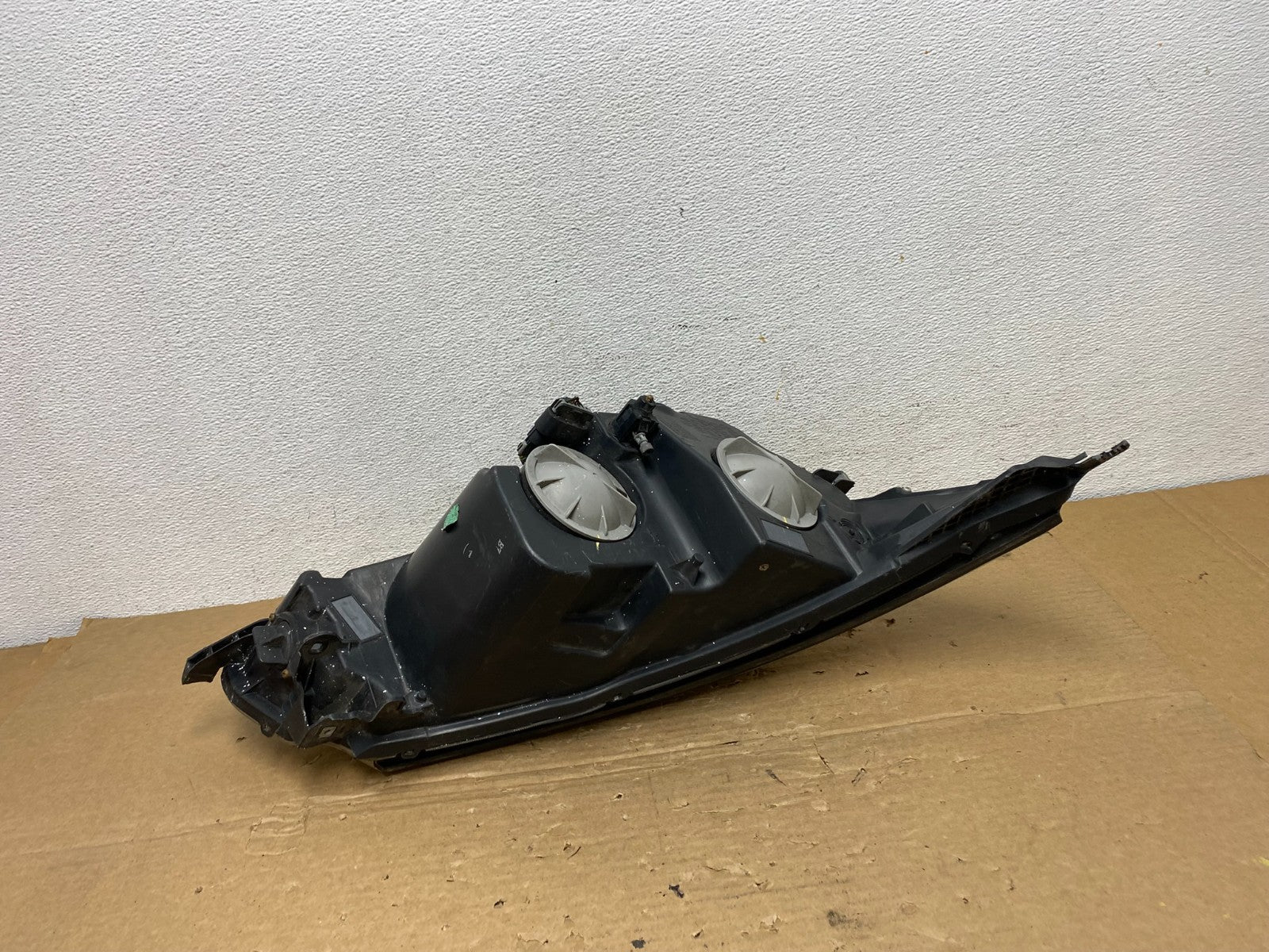 2010 to 2013 Buick Lacrosse Left Driver LH Halogen Headlight AD4032 DW6