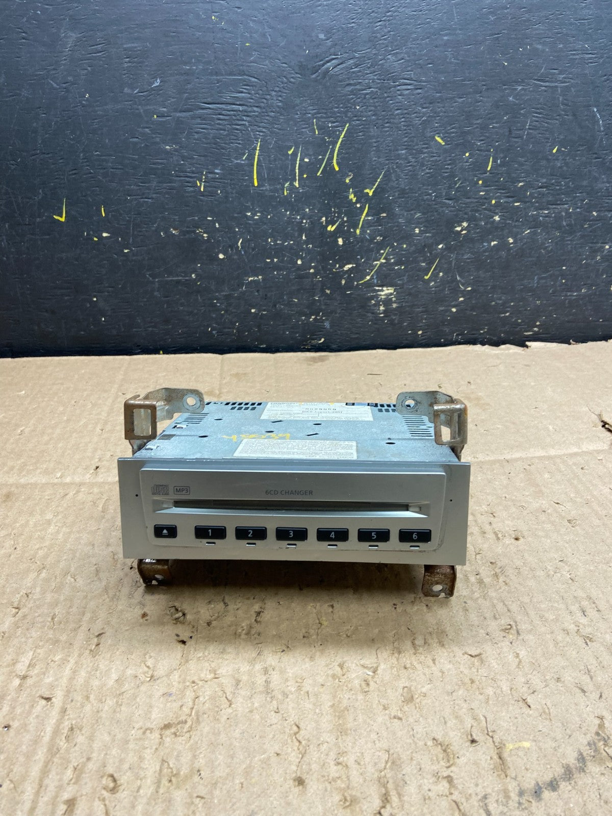 2007 to 2009 Nissan Altima 6 Disc Cd Changer y5539 DG1