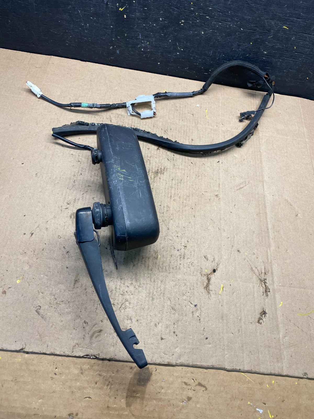 2005-2012 Nissan Pathfinder Back Door Rear Wiper Motor Wiper Blade R6525 DG3