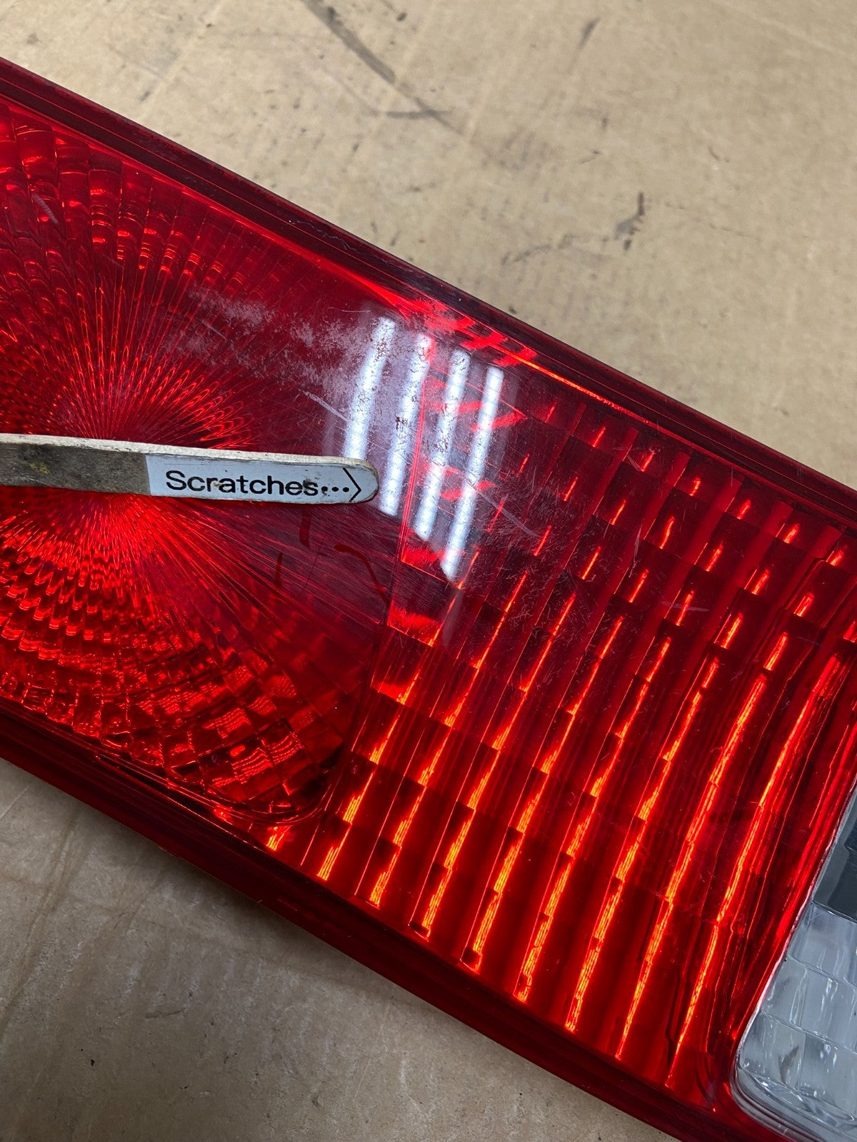 2000-2001 Toyota Camry Tail Light Left Driver LH Side Inner AD6065 DW3