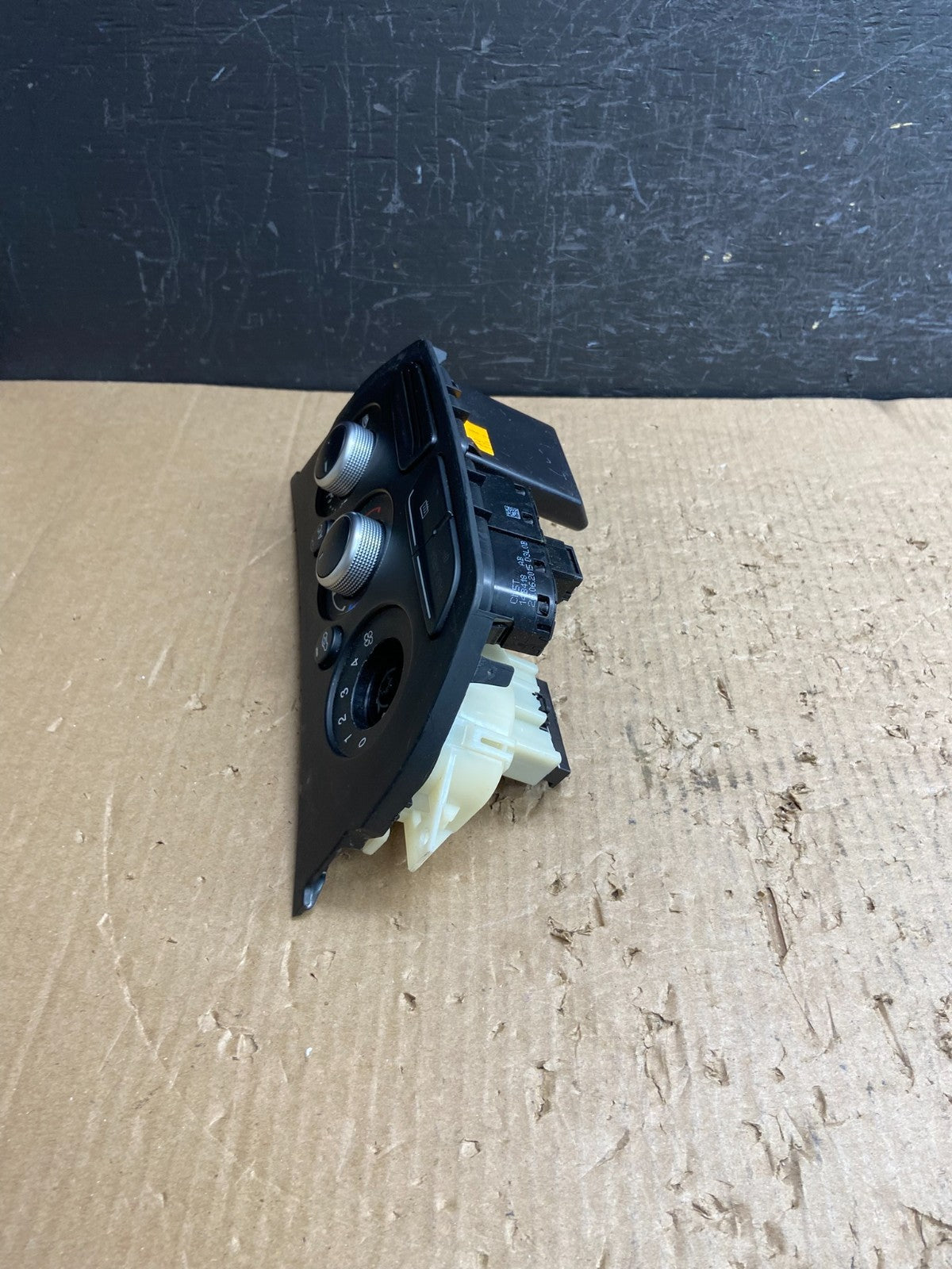 2013 - 2016 Ford Escape Ac Heater Climate Control Temperature AE4489 DW1