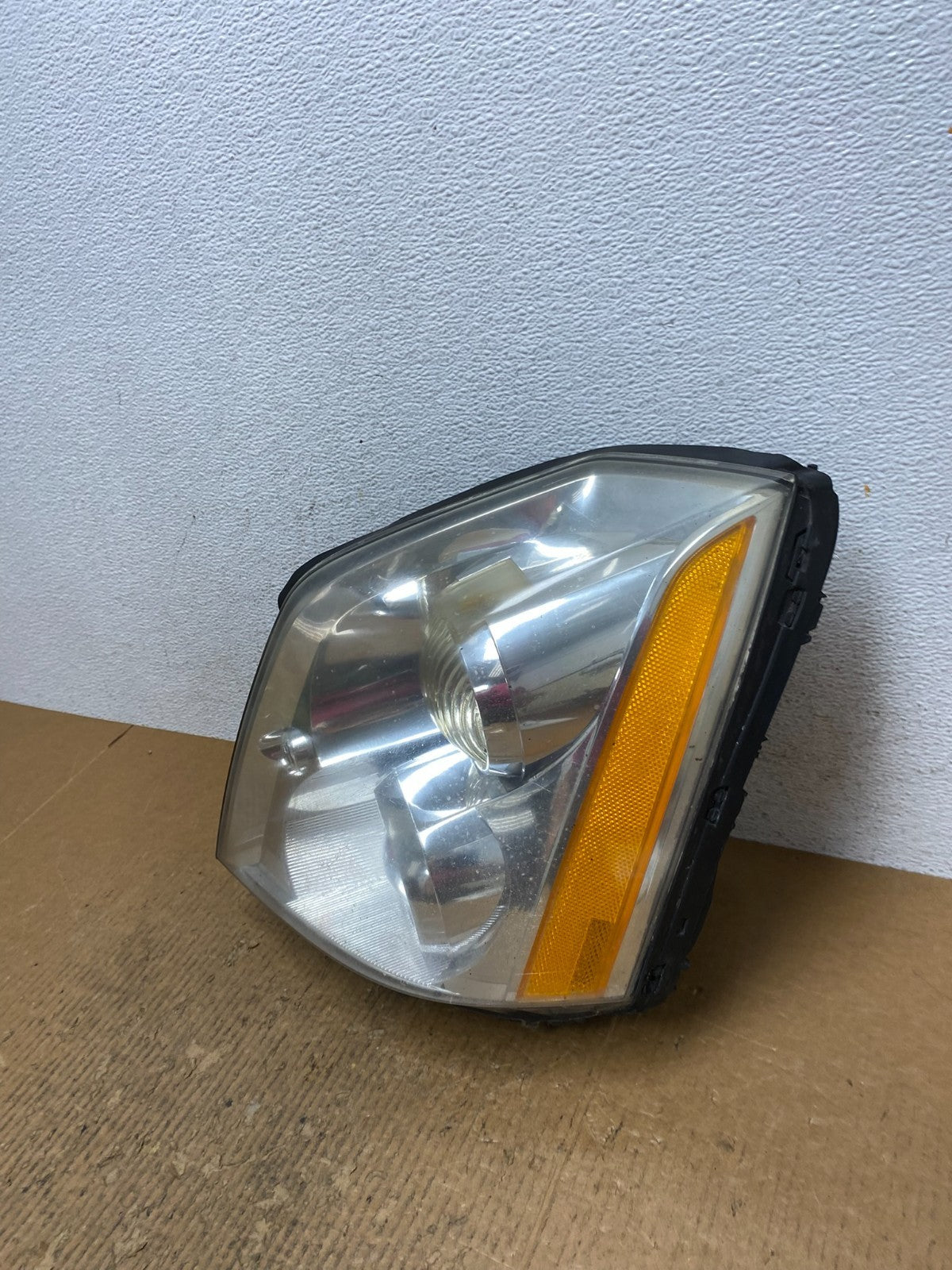 2006 to 2011 Cadillac DTS Left Driver Lh Xenon Hid Headlight AE2719 DW1