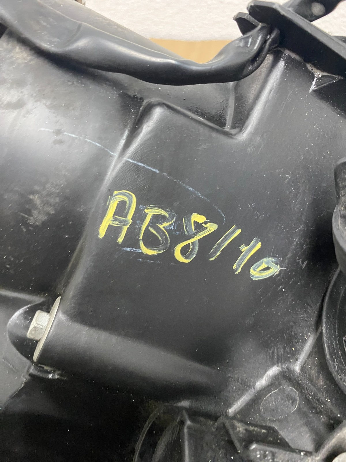 2004 2005 2006 Nissan Maxima Right Passenger Side Headlight Halogen AB8110 DW8
