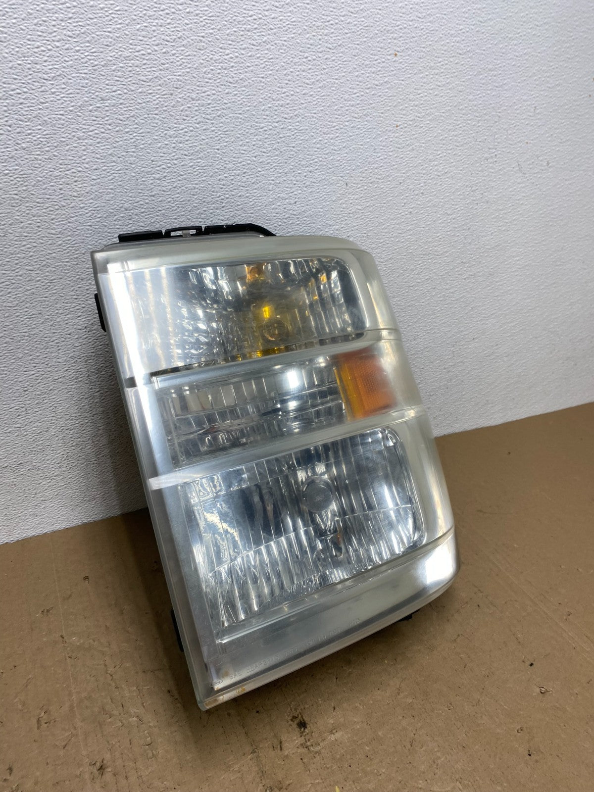 2008-2014 Ford Econoline E150 E250 E350 Left Driver LH Headlight AC5875 DW2