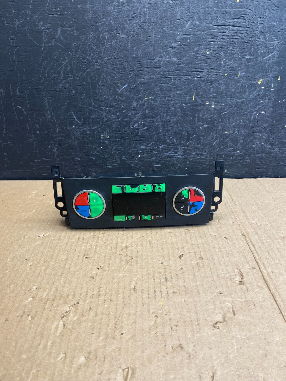 2007-2011 GMC Yukon Tahoe Automatic Climate Temperature Temp Control AE3835 DG0