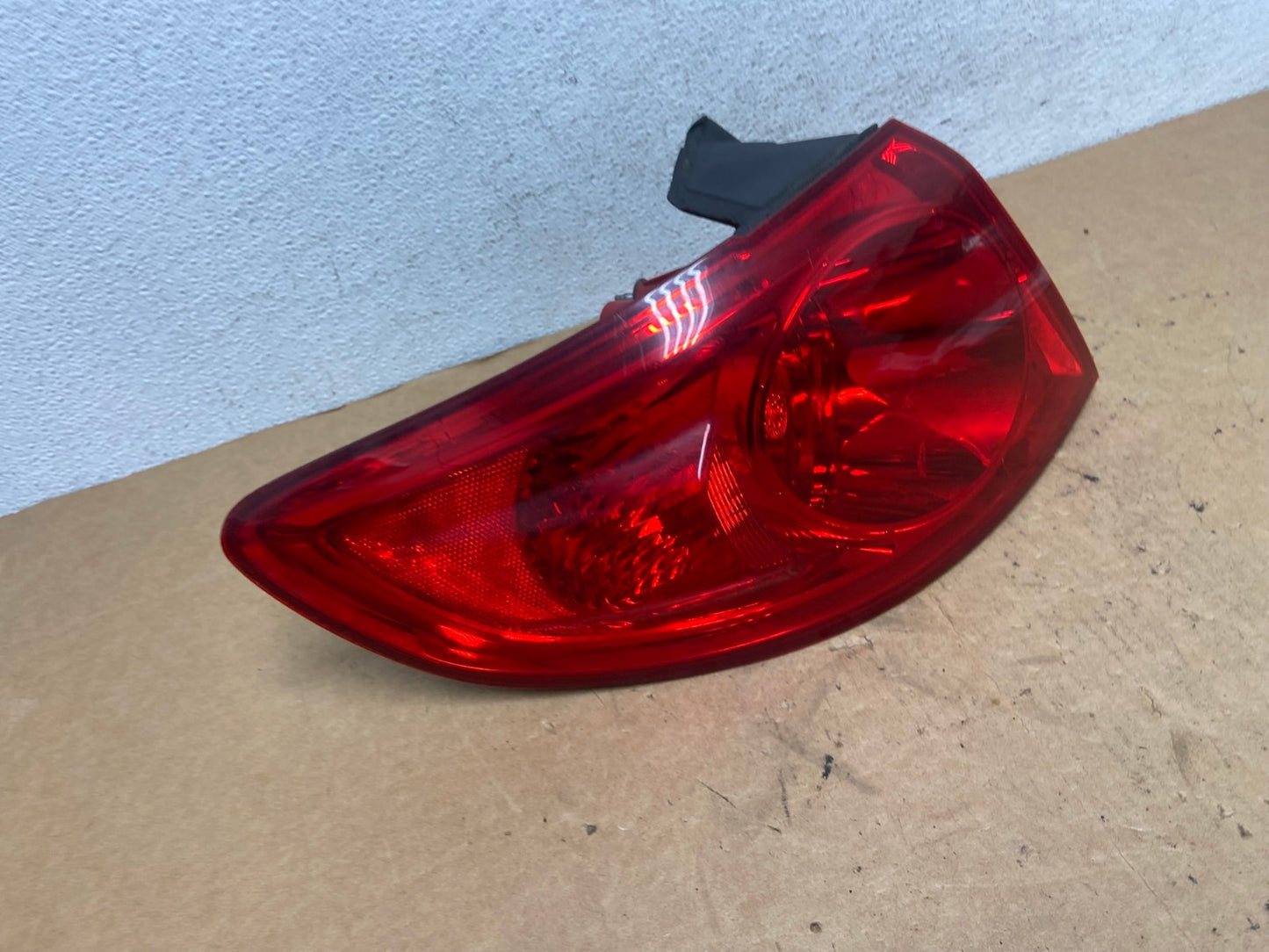 2007 - 2009 Hyundai Santa Fe Left Driver LH Side Tail Light AD4814 LK2