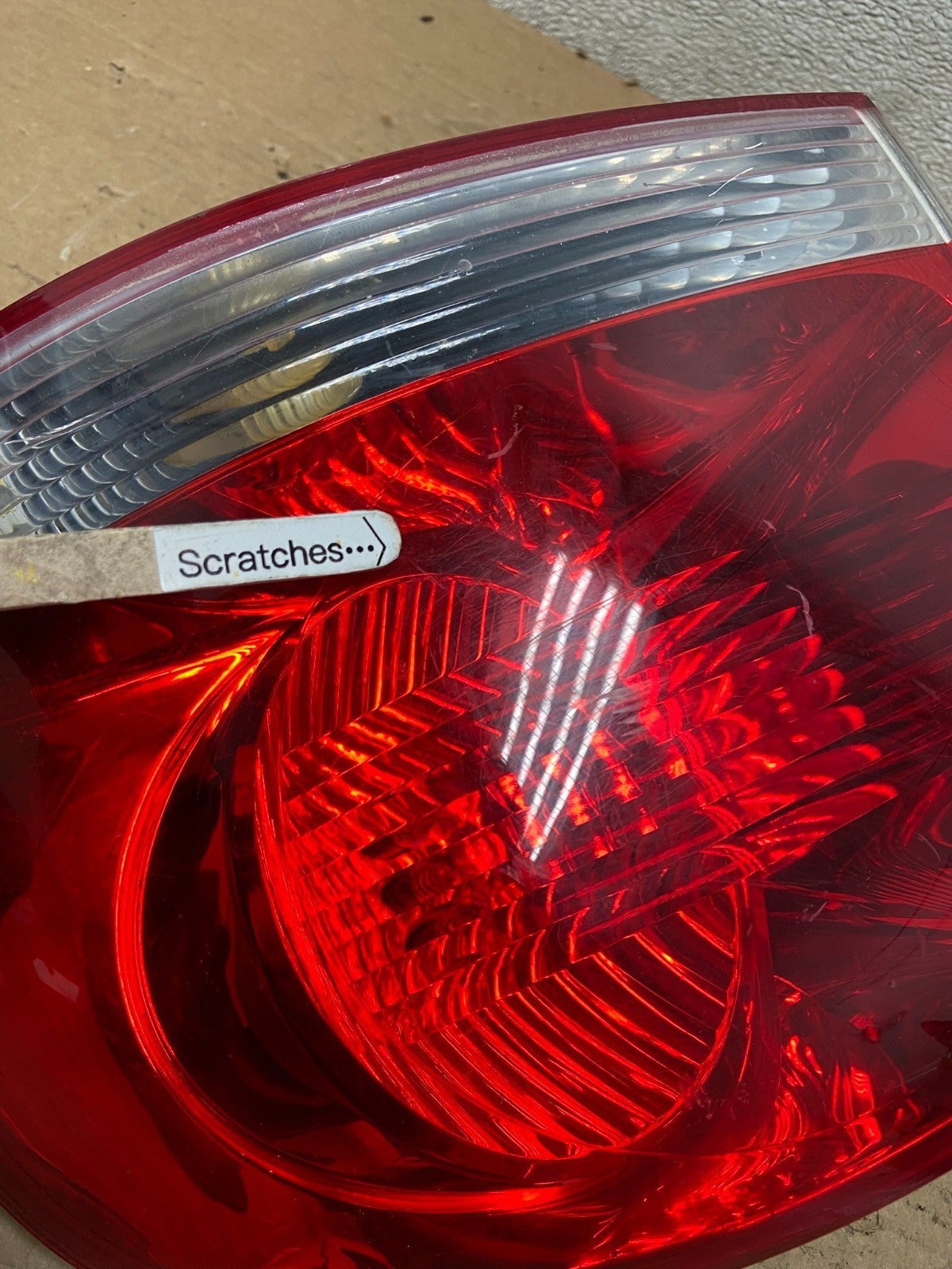 2004-2007 Volkswagen Touareg Right Passenger Side Rh Tail Light Oem AB4969 LK3