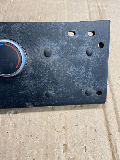 2020 to 2024 Ford Explorer Rear Climate Control Panel Trim ae1730 DG1