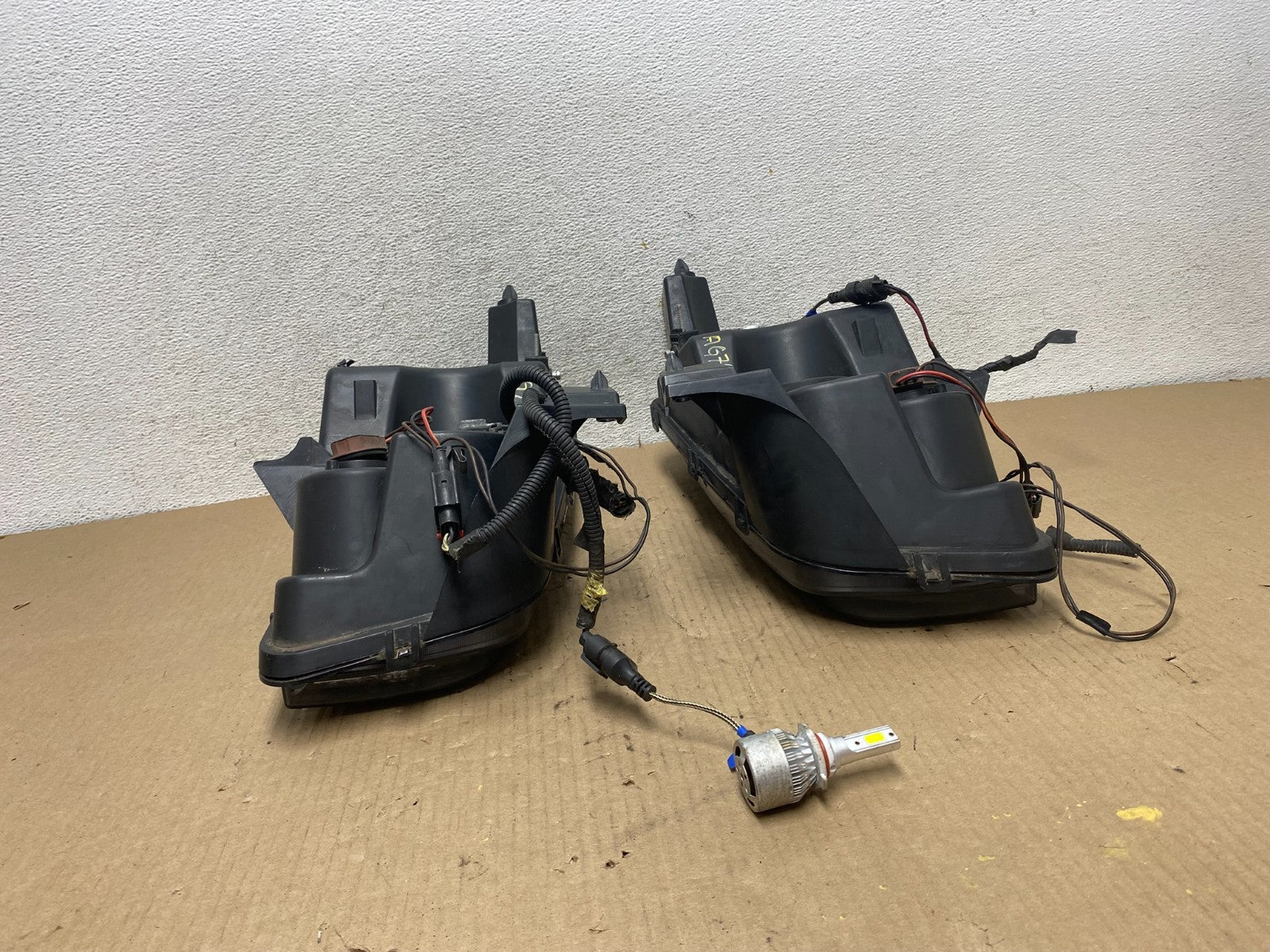 2006-2010 Dodge Charger Left+Right Side Set Halogen Headlights AG7973 DW10