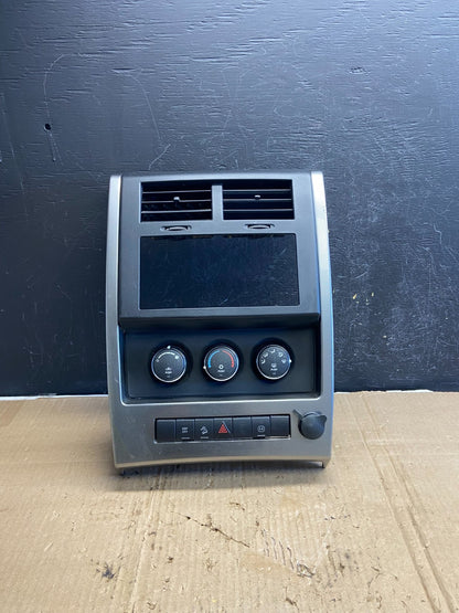 2008 to 2012 Jeep Liberty Dash Climate Temperature Control Radio Bezel AE2048 DG0
