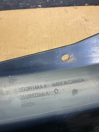 2009 to 2014 Volkswagen Routan Front Upper Grill Grille OEM AA2301 DG10