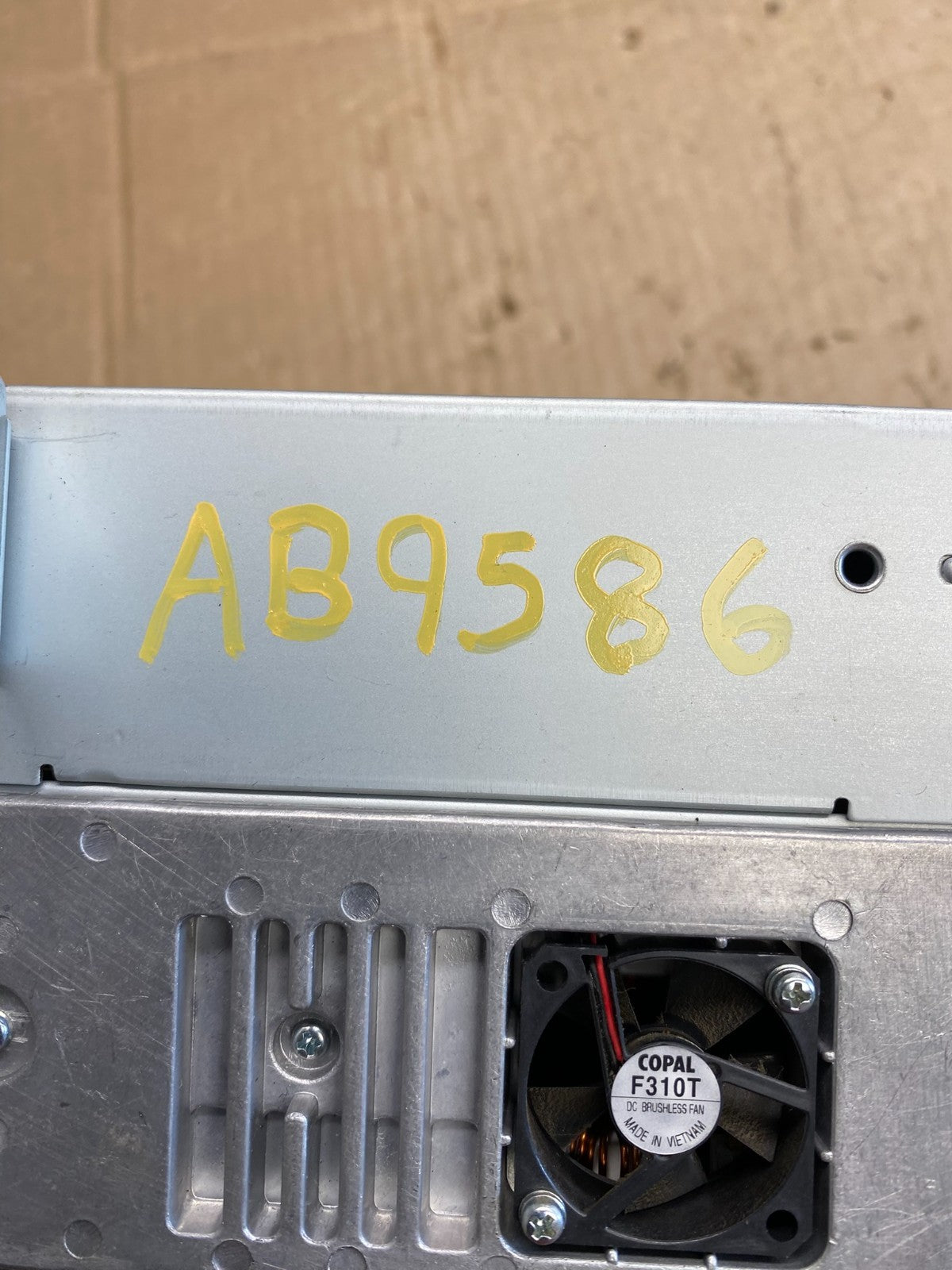 2009 to 2015 Cadillac CTS Am Fm Cd Player Radio Receiver OEM AB9586 DG5