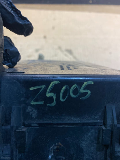 2006  Dodge Charger Totally Integrated Power Module Fuse Box TIPM z5005 DG7