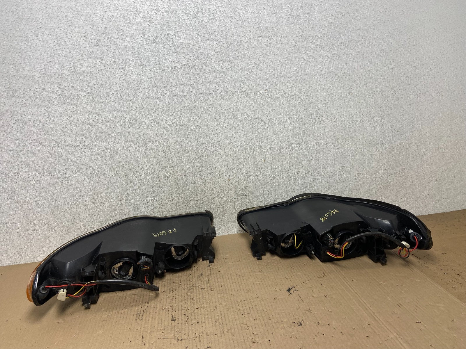2000 to 2005 Chevrolet Monte Carlo Left+Right Side Set Headlights AF6018 DG7