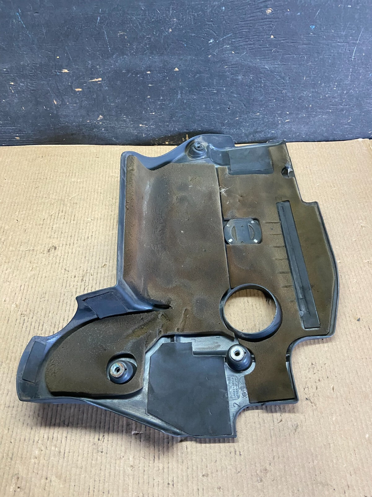 2007 to 2013 Nissan Altima 2.5 L Engine Cover n8311 DG7