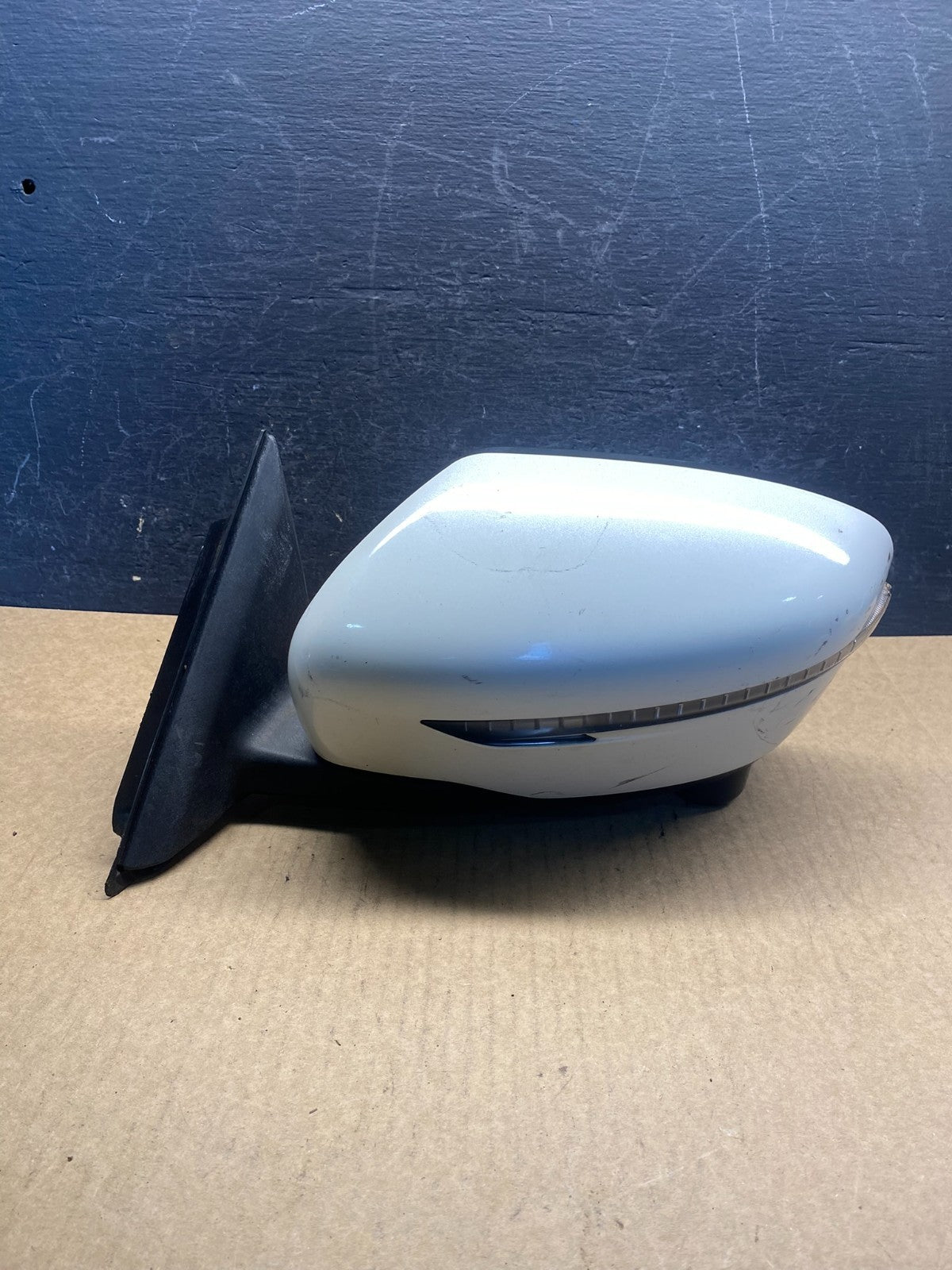 2014 to 2017 Nissan Rogue Left Driver LH W Door Mirror AG7203 DG0