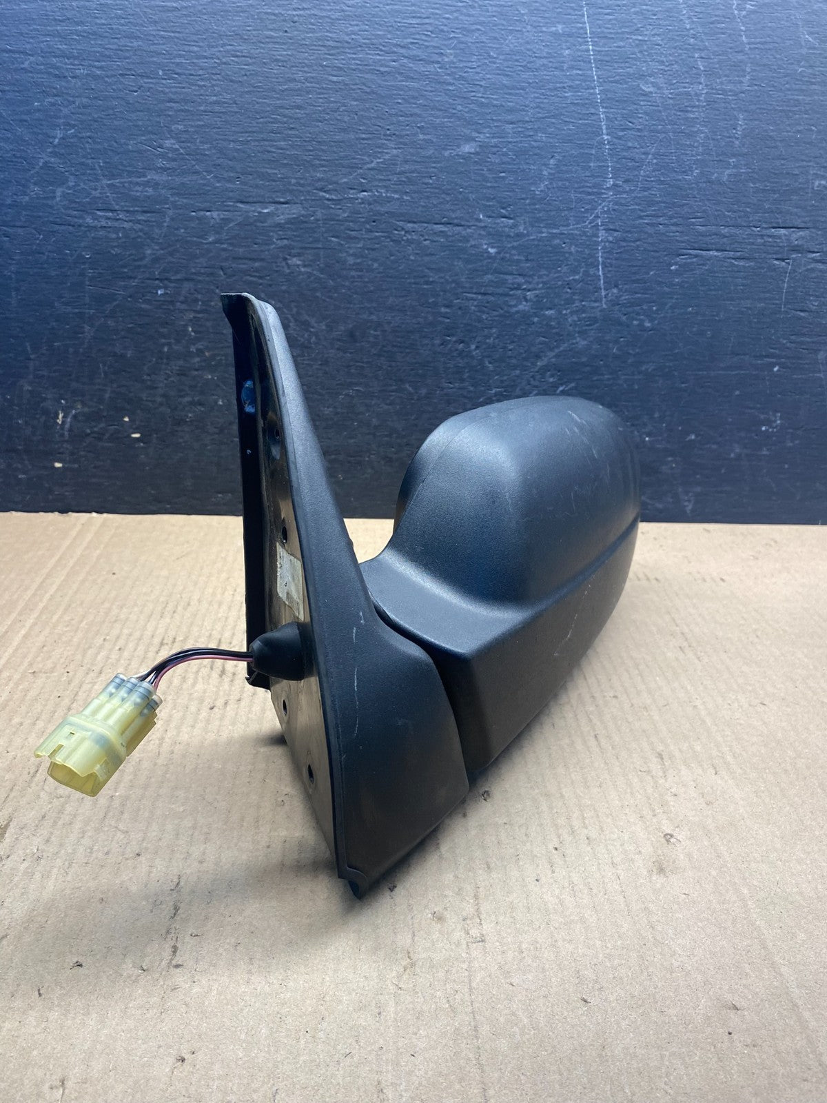 1998 to 2004 Land Rover Discovery Left Driver Door Mirror AE6343 DW1