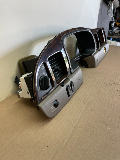 1998 - 2001 Lincoln Town Car Dash Speedometer Cluster Radio Bezel Trim af8445 DG2