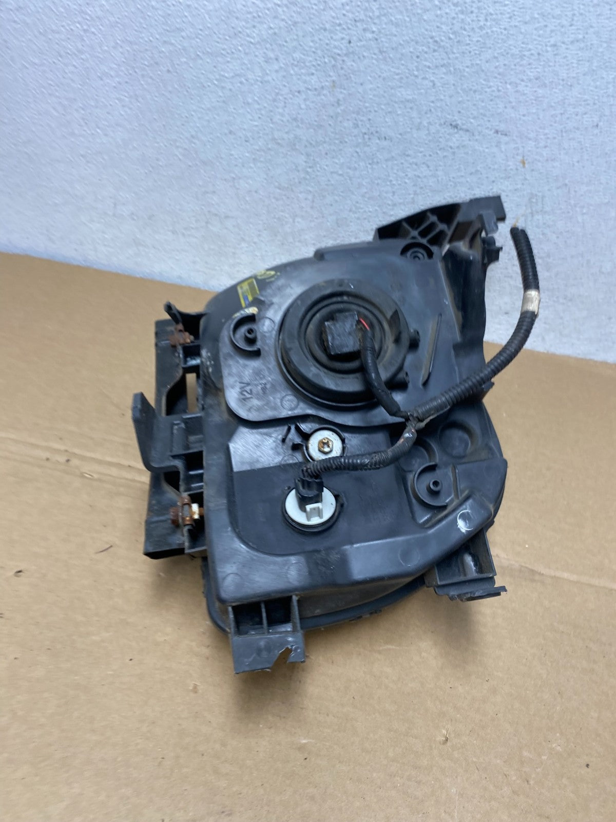 2003 to 2006 Honda Element Left Driver Lh Side Headlight TYC AD3786 DW7
