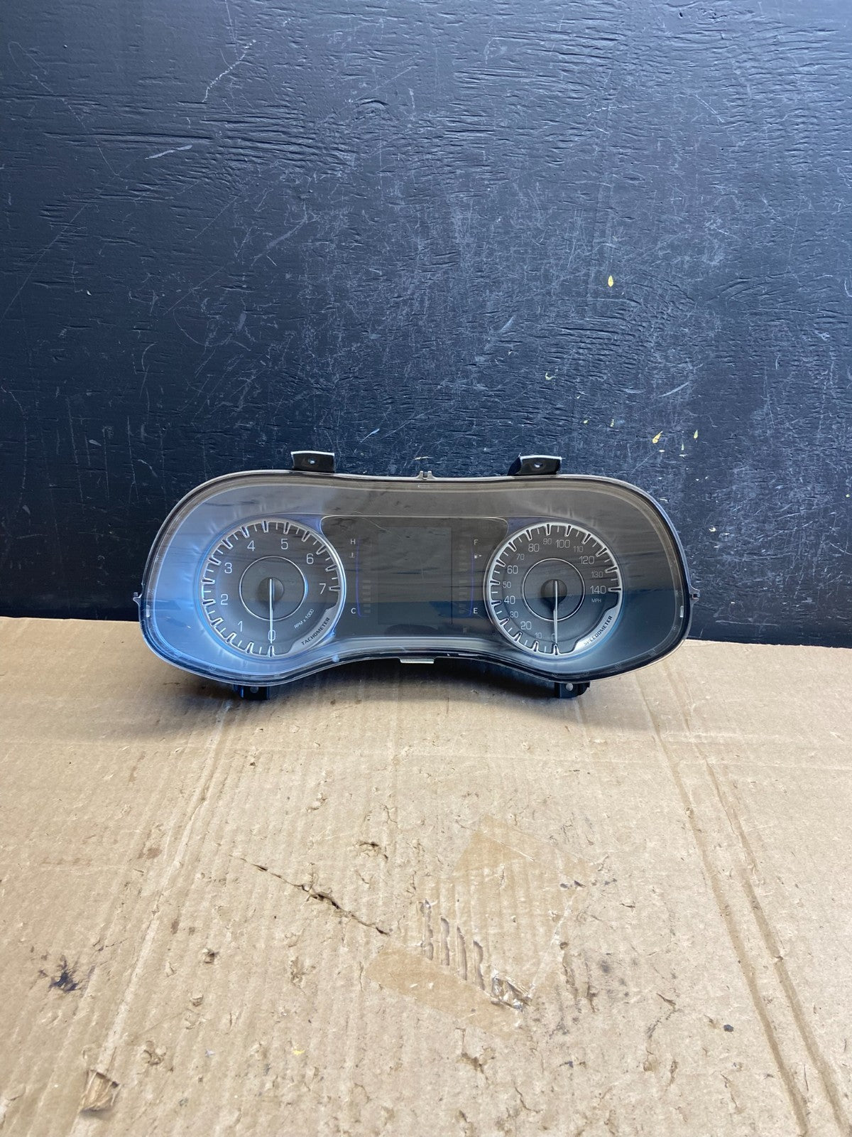 2015 Chrysler 200 Speedometer Instrument Cluster Gauges AE2017 DG0