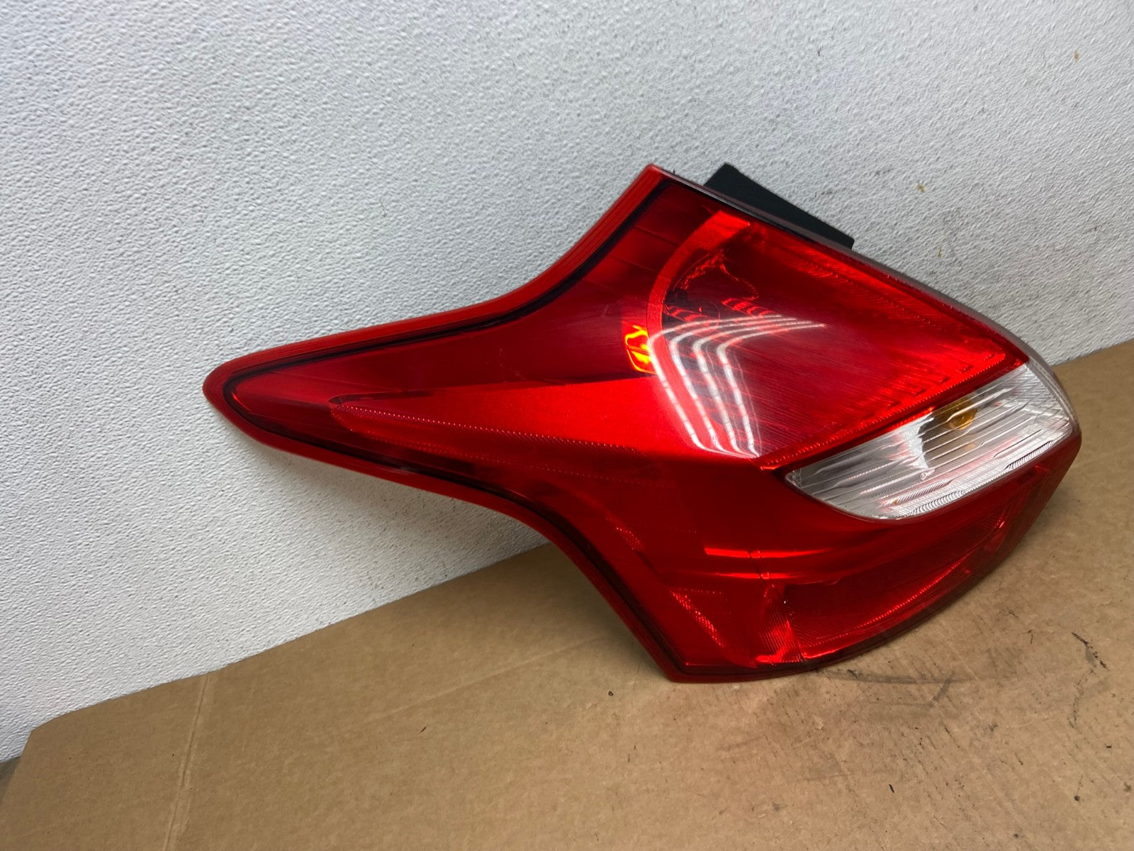 2012 2013 2014 Ford Focus Tail Light Hatchback Left Driver Lh Side AD6004 LK2