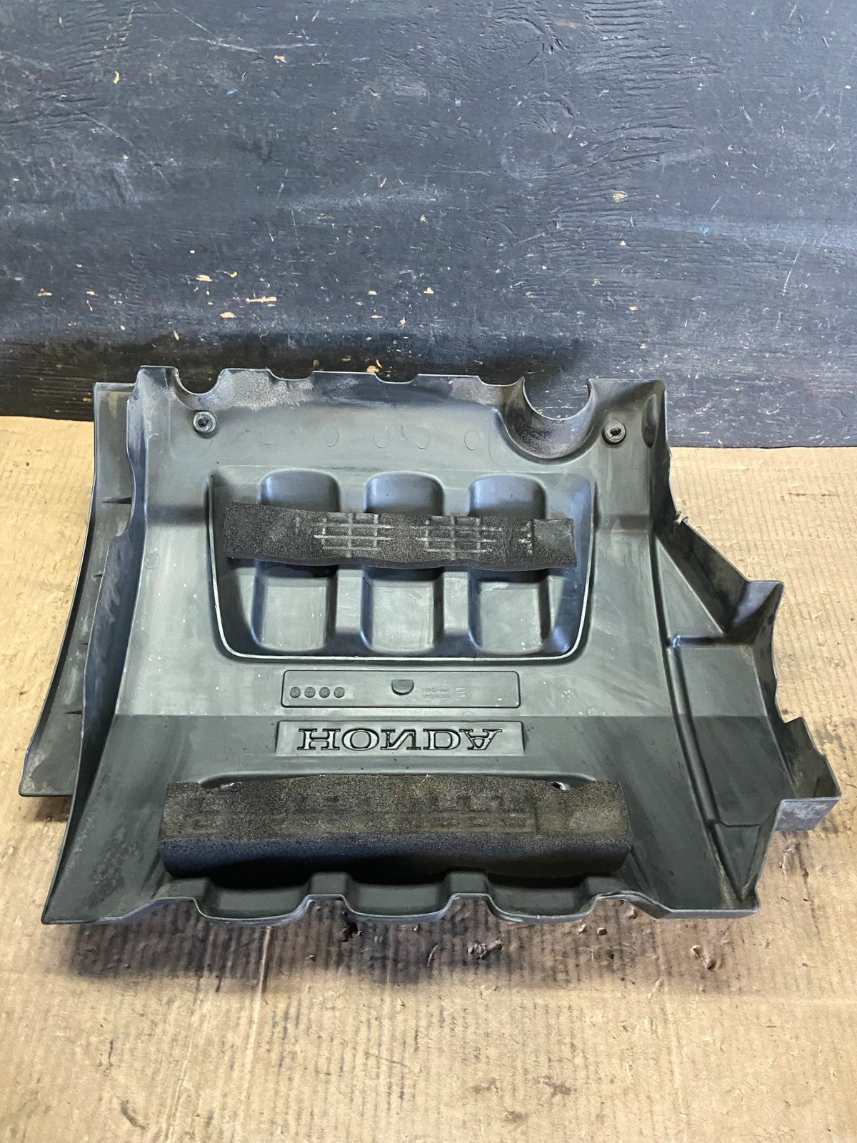 2005 to 2007 Honda Odyssey Black Engine Cover OEM R7150 DG5