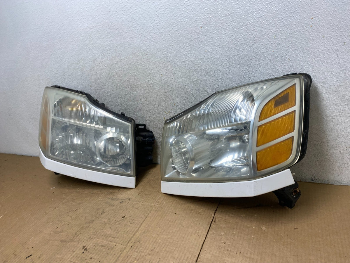 2004 to 2007 Nissan Armada Left+Right Side Set Headlights AI8168 DW1