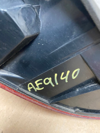 2000 2001 2002 Toyota Avalon Left Driver Side Tail Light AE9140 LK6