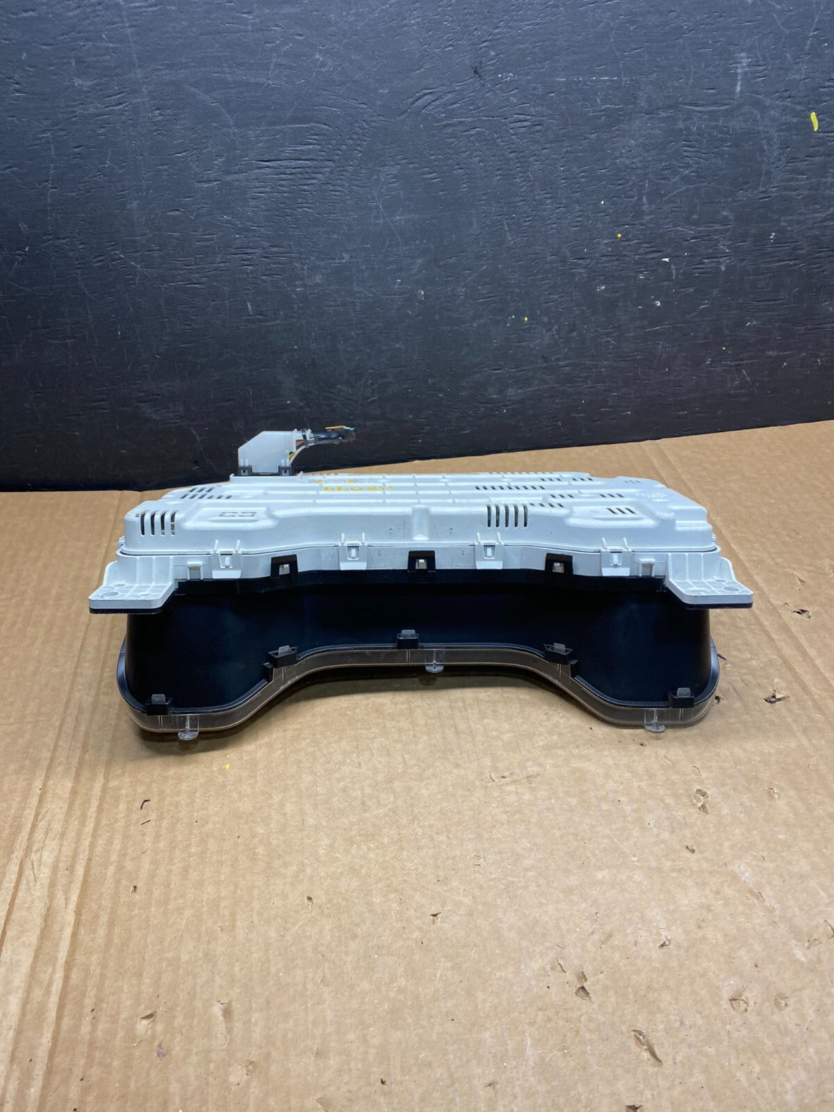 2011 Ford E150 E250 E350 VAN Gauge Speedometer Cluster H8099 DG17
