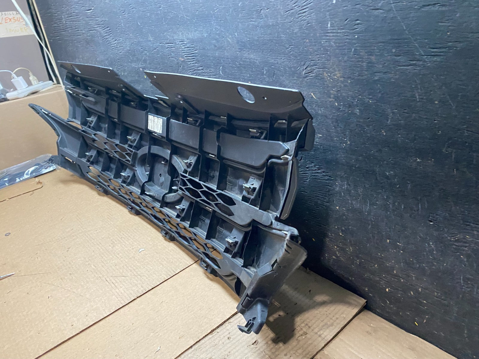 2011 2012 2013 Ford Edge Front Upper Chrome Grille Grill Oem v6959 DG6